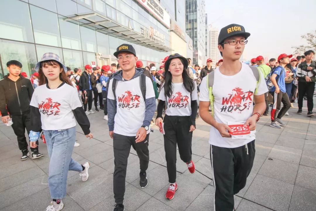 戰(zhàn)馬相伴，勇不止步丨戰(zhàn)馬毅行百公里戰(zhàn)隊招募令！